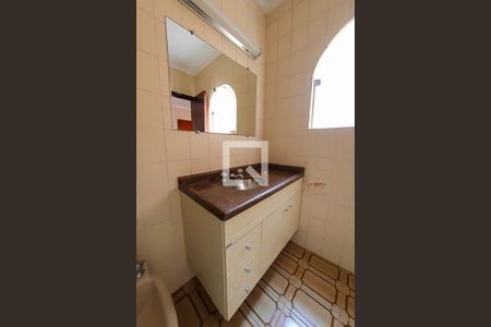Casa à venda com 160m², 3 quartos e 4 vagas Casa à venda com 160m², 3 quartos e 4 vagasBanheiro da Suite