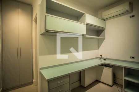 Casa para alugar com 300m², 5 quartos e 2 vagasEscritório