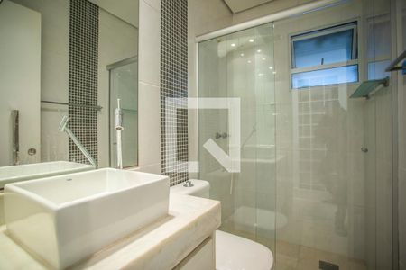 Casa para alugar com 300m², 5 quartos e 2 vagasBanheiro - Escritório