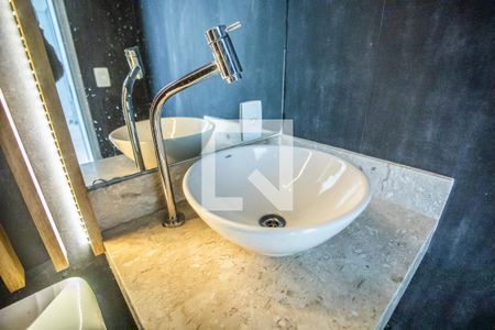 Casa para alugar com 300m², 5 quartos e 2 vagaslavabo - Torneira