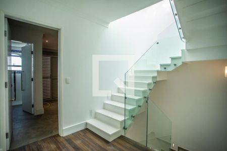 Casa para alugar com 300m², 5 quartos e 2 vagasHall - Piso Suérior