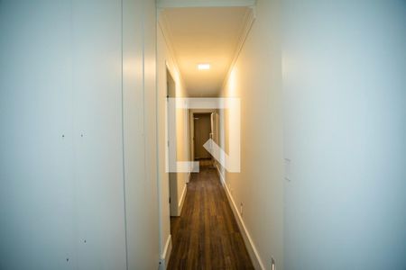 Casa para alugar com 300m², 5 quartos e 2 vagasCorredor - Quartos