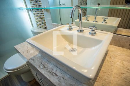 Casa para alugar com 300m², 5 quartos e 2 vagasBanheiro Suíte - Torneira