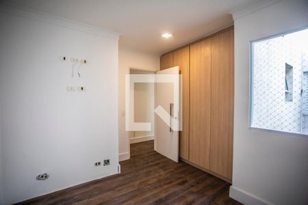 Casa para alugar com 300m², 5 quartos e 2 vagasQuarto 3 - Armários