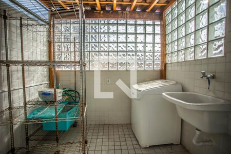 Casa para alugar com 300m², 5 quartos e 2 vagasTerraço - Área de Serviço