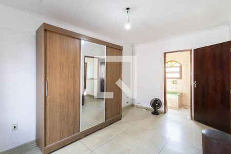 Casa à venda com 287m², 3 quartos e 2 vagasSuíte