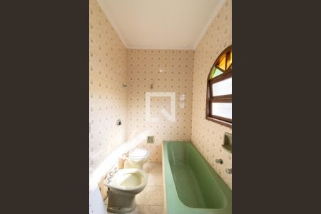 Casa à venda com 287m², 3 quartos e 2 vagasBanheiro da Suíte