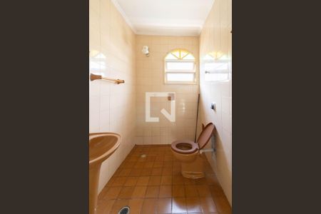 Casa à venda com 287m², 3 quartos e 2 vagasBanheiro