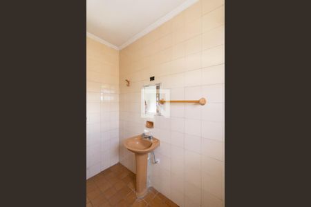 Casa à venda com 287m², 3 quartos e 2 vagasBanheiro