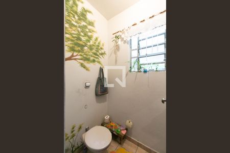 Lavabo  de casa para alugar com 3 quartos, 630m² em Vila Carmosina, São Paulo
