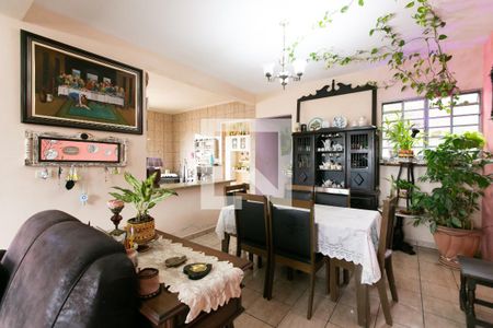 Sala  de casa para alugar com 3 quartos, 630m² em Vila Carmosina, São Paulo