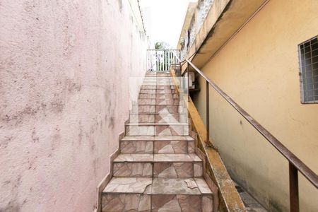 Casa para alugar com 630m², 3 quartos e 7 vagasEntrada / Escada 