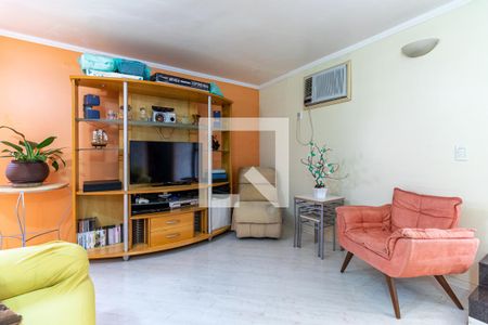 Sala de TV de apartamento à venda com 3 quartos, 193m² em Vila Sofia, São Paulo