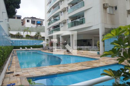 Apartamento à venda com 60m², 2 quartos e 1 vagaÁrea comum - Piscina