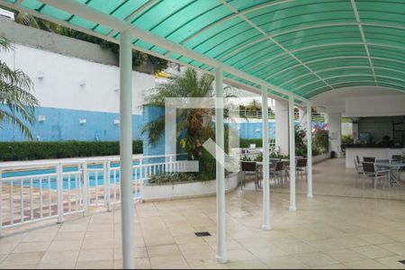 Apartamento à venda com 60m², 2 quartos e 1 vagaÁrea comum - Piscina