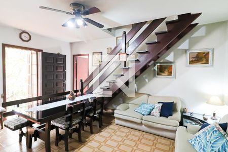 Casa para alugar com 283m², 4 quartos e 2 vagas Casa para alugar com 283m², 4 quartos e 2 vagasCasa 2