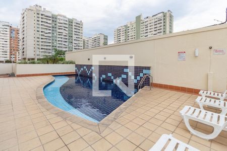 Apartamento à venda com 65m², 2 quartos e 1 vagaÁrea comum - piscina