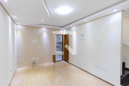 Casa de condomínio à venda com 65m², 2 quartos e 2 vagasSala