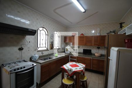 Casa para alugar com 342m², 5 quartos e 4 vagasCozinha