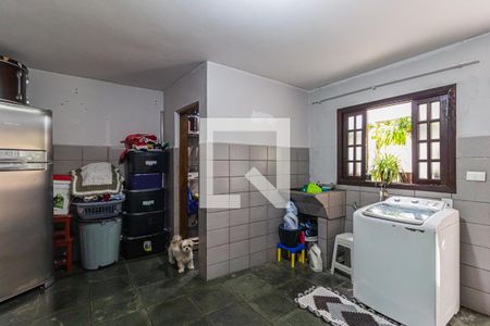 Casa à venda com 300m², 3 quartos e 2 vagas Casa à venda com 300m², 3 quartos e 2 vagasÁrea de Serviço