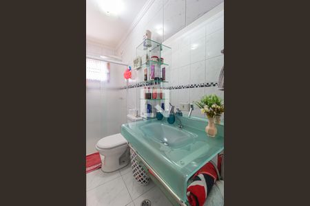 Casa à venda com 300m², 3 quartos e 2 vagas Casa à venda com 300m², 3 quartos e 2 vagasBanheiro da Suite 2