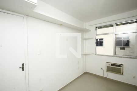 Quarto 2 de apartamento à venda com 2 quartos, 60m² em Laranjeiras, Rio de Janeiro