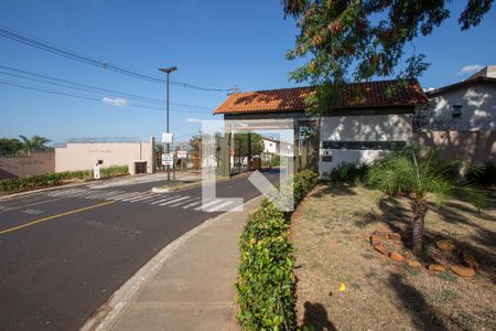 Casa de condomínio para alugar com 70m², 2 quartos e 1 vagaFachada