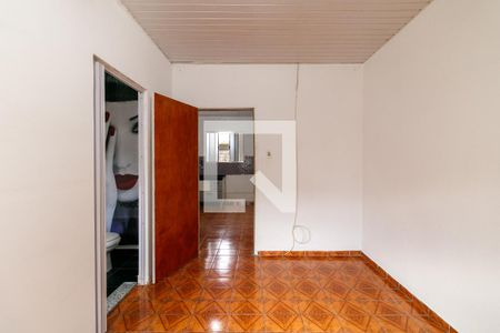 Quarto Suíte de casa para alugar com 2 quartos, 100m² em Vila Paranaguá, São Paulo