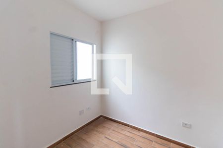 Quarto 2 de apartamento para alugar com 2 quartos, 42m² em Jardim Eliane, São Paulo
