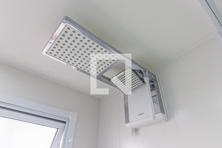 Apartamento para alugar com 50m², 2 quartos e 1 vagaDetalhe do Banheiro da Suite