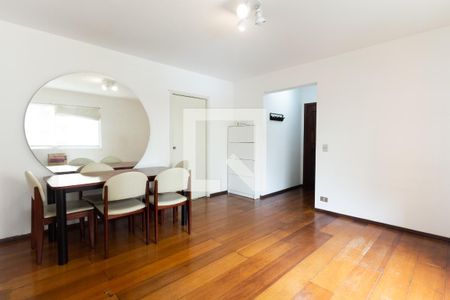Sala de apartamento para alugar com 2 quartos, 57m² em Moema, São Paulo