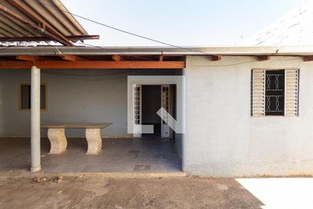 Quintal de casa para alugar com 2 quartos, 80m² em Solange Park I, Goiânia
