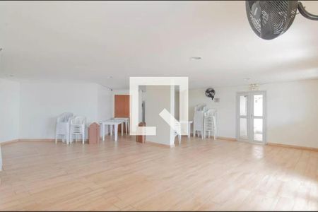 Apartamento para alugar com 65m², 2 quartos e 1 vagaÁrea comum - Salão de festas