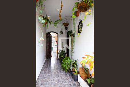 Casa à venda com 318m², 6 quartos e 4 vagas Casa à venda com 318m², 6 quartos e 4 vagasEntrada