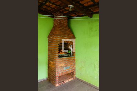 Casa à venda com 318m², 6 quartos e 4 vagas Casa à venda com 318m², 6 quartos e 4 vagasQuintal e Churrasqueira