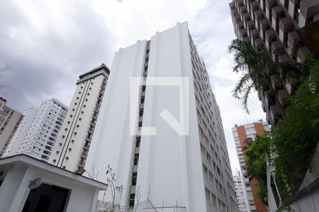 Studio para alugar com 30m², 1 quarto e sem vaga Studio para alugar com 30m², 1 quarto e sem vagaFachada