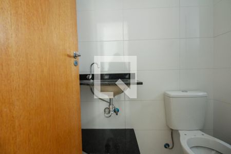 Banheiro  de apartamento à venda com 2 quartos, 36m² em Vila Carrão, São Paulo