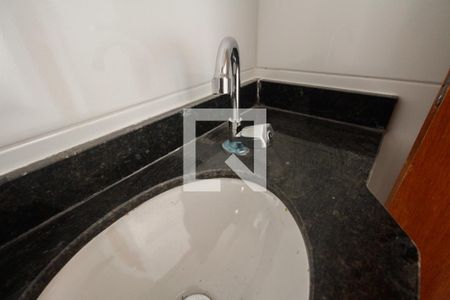 Banheiro  de apartamento à venda com 1 quarto, 32m² em Vila Carrao, São Paulo