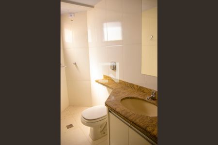 Apartamento para alugar com 110m², 3 quartos e sem vaga Apartamento para alugar com 110m², 3 quartos e sem vagaBanheiro 1