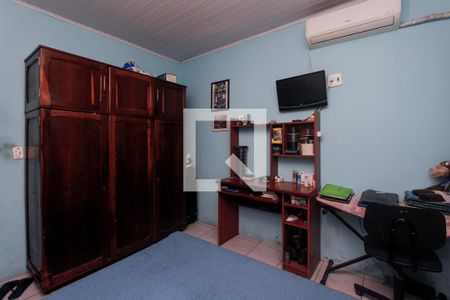 Quarto 2 de casa à venda com 3 quartos, 247m² em Jardim São Pedro, Porto Alegre