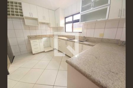 Apartamento para alugar com 4 quartos, 120m² em Sagrada Família, Belo Horizonte