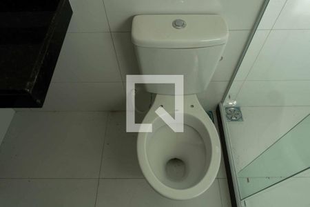 Banheiro de casa de condomínio para alugar com 1 quarto, 36m² em Engenho do Mato, Niterói