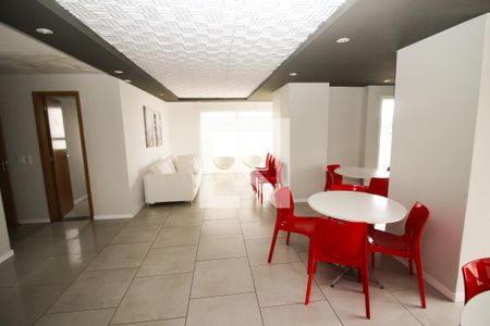 Apartamento à venda com 65m², 2 quartos e 1 vaga Apartamento à venda com 65m², 2 quartos e 1 vagaÁrea comum - Salão de festas