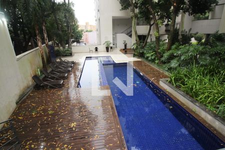 Apartamento à venda com 65m², 2 quartos e 1 vaga Apartamento à venda com 65m², 2 quartos e 1 vagaÁrea comum - Piscina