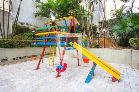 Apartamento à venda com 75m², 2 quartos e 1 vaga Apartamento à venda com 75m², 2 quartos e 1 vagaPlayground