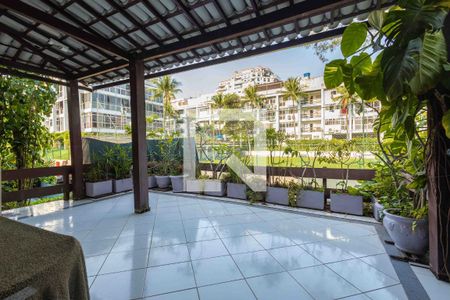 Apartamento à venda com 370m², 7 quartos e 2 vagasVaranda