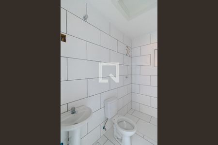 Banheiro de casa de condomínio à venda com 1 quarto, 46m² em Santa Tereza, Porto Alegre