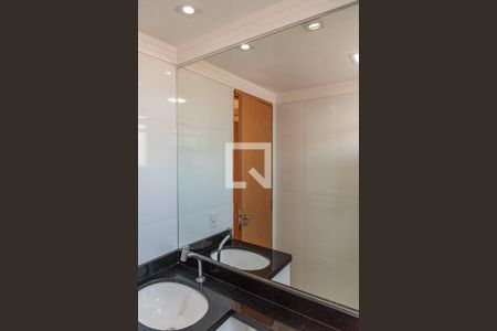 Apartamento à venda com 41m², 2 quartos e 1 vaga Apartamento à venda com 41m², 2 quartos e 1 vagaBanheiro