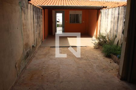 Casa de condomínio para alugar com 58m², 2 quartos e 1 vagaQuintal