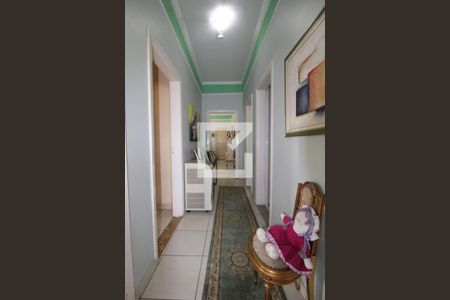 Corredor de apartamento à venda com 3 quartos, 135m² em Centro, Campinas